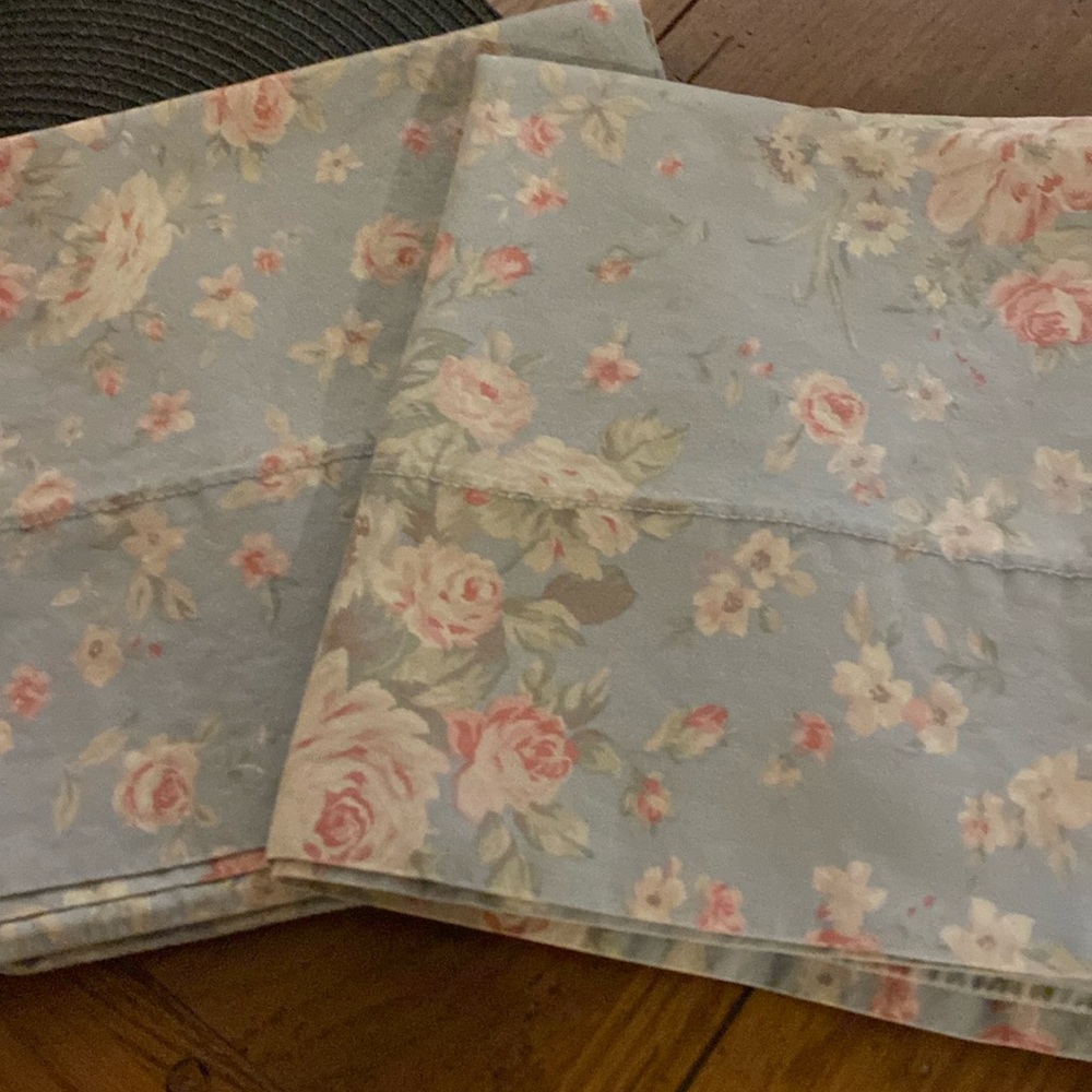 ❤️Vtg LRL King Pillowcases/pair